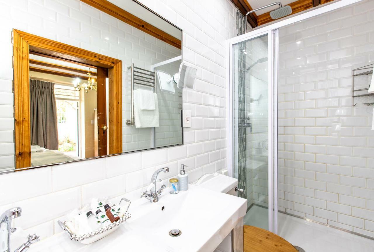 Guest house Evergreen Manor And