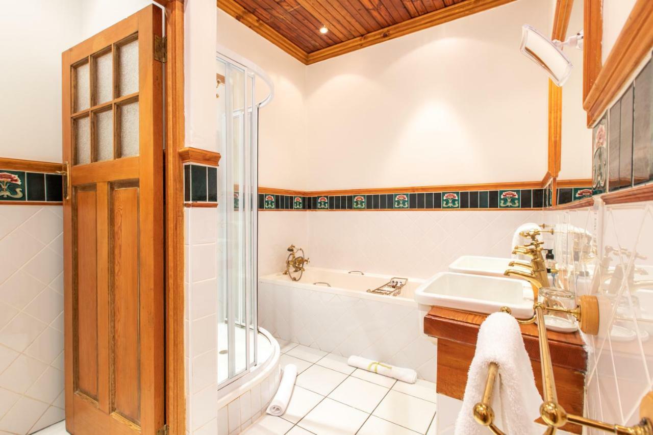 Guest house Evergreen Manor And