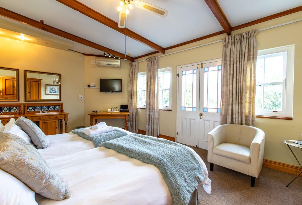 Evergreen Manor And 5*